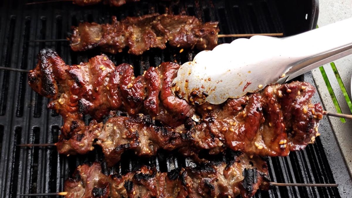 'Video thumbnail for Teriyaki Sesame Beef Skewers (HD quality)'